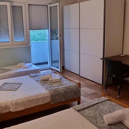 O-k- By Interhome * Split